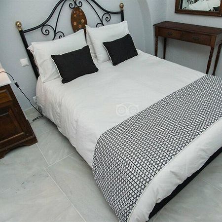 Nonis Apartments ฟิรา ภายนอก รูปภาพ